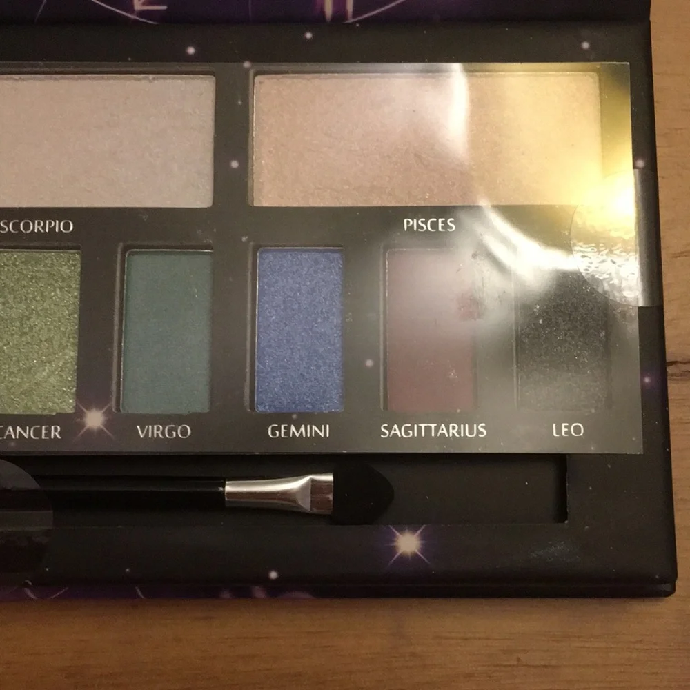 New Kleancolor Cosmos Creation 12 Eyeshadow Palette